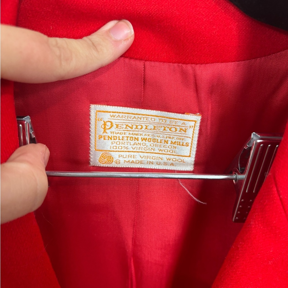 Pendleton vintage Classic Red Wool single button … - image 2